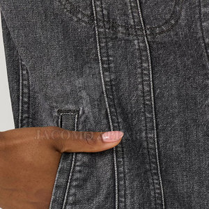Vente directe d'usine, veste en jean pour femme au style unique, disponible en couleurs et tailles personnalisées, modèles classiques. - Product Image 6