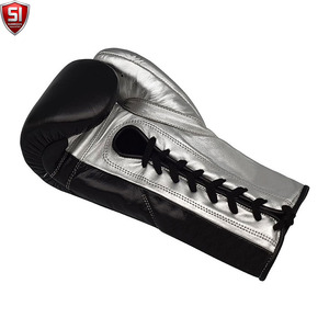 Guantes de Boxeo SUMROOS SI Negros y Dorados de Cuero con Correa de Muñeca Ajustable, Duraderos, Protectores y Cómodos, Diseño con Cordones - Product Image 3