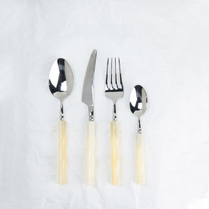 Elegante juego de cubiertos de metal plateado con mangos de nácar, apto para lavavajillas, para el hogar, bodas, cenas. - Product Image 5
