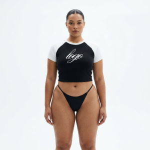 Ensemble de maillot de bain 2 pièces pour femme en polyester tricoté, bleu et jaune, avec haut court à manches raglan, imprimé logo et lettres, écologique, avec détail à la taille - Product Image 1