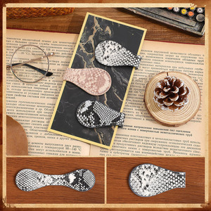 Premium Quality Personalized leather maple leaf <b>bookmark</b> reading accessory with unique maple leaf inspired craftsmanship - Product Image 4