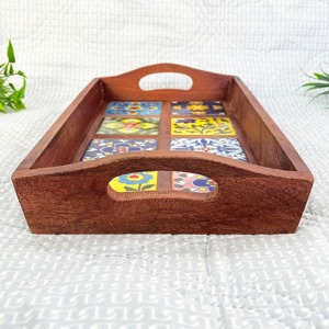 Plateau décoratif en bois avec des carreaux floraux colorés, style méditerranéen, plateau de service fait main rectangulaire - Product Image 4