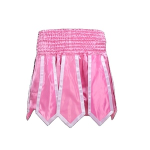 Shorts de boxe avec rabats, shorts de boxe pour l'entraînement, la remise en forme, la salle de sport, nouvelle jupe de boxe noire, impression de logo personnalisée sur les shorts - Product Image 4