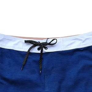 Shorts de plage pour hommes à taille haute, sportifs, écologiques, avec cordon de serrage, séchage rapide, tissu léger, vente en gros directe d'usine OEM - Product Image 2