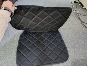 Almohadillas de silla de montar personalizables con forro de purpurina sublimada al por mayor, almohadilla de silla de montar de satén para equitación deportiva, salto y doma clásica. - Product Image 4