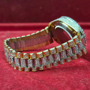 นาฬิกา VVS มอยส์ซาไนต์ ตัวเรือนชุบทอง เงินแท้ 925 สไตล์ฮิปฮอป ไมอามี่ คิวบันลิงค์  สำหรับงานแต่งงาน - Product Image 1