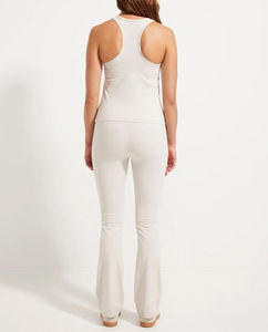 Camiseta sin mangas para mujer, estilo racerback, mezcla suave de nailon y spandex, cómoda, sin mangas, ropa deportiva de secado rápido, elástica, para fitness y gimnasio. - Product Image 5