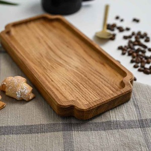 Plateau de service en bois moderne pour le thé, le café et les aliments, léger, pour la cuisine et la maison, par Madiha Art & Crafts - Product Image 1
