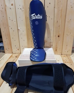 สนับแข้งมวยไทยหนังแท้ Fairtex คุณภาพดีที่สุด ป้องกันขาอย่างมืออาชีพ สำหรับการฝึกซ้อม - Product Image 4