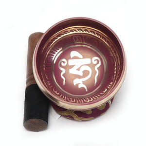 Bol chantant en laiton fait main avec symbole Om, ensemble de bols tibétains pour la méditation et la guérison sonore - Product Image 1