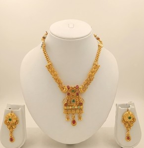 Conjunto de Joyería Étnica de Perlas con Baño de Oro y Acabado Antiguo, Collar y Aretes para Bodas, Compromisos y Fiestas, para Mujer - Product Image 1