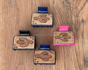 Nouvel arrivage de mini pinces à cheveux occidentales élégantes faites à la main en cuir gravé Mini pinces à cheveux en cuir Accessoires de cheveux pour femmes - Product Image 2