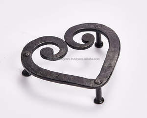 Salvamanteles esculpido de Metal contemporáneo para centro de mesa creando un acento llamativo para una decoración elegante para el hogar y la cocina - Product Image 6
