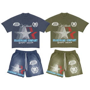 Conjunto de Camiseta y Pantalones Cortos Deportivos Vintage para Hombre 2026, Estilo Urbano Holgado de 2 Piezas, Estampado Gráfico de Estrellas, Conjunto Casual de Verano - Product Image 1