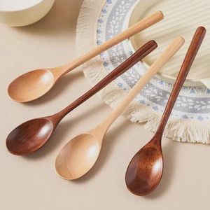 Ensemble de couverts en bois naturel finition mate, réutilisables, design minimaliste pour le camping, la maison, les restaurants – Ensemble fourchette et cuillère - Product Image 3