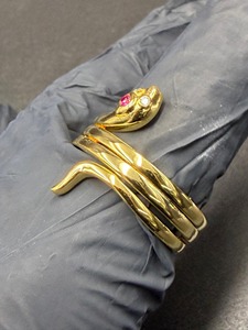 Anillo de Serpiente Enrollada en Oro Amarillo de 14K con Rubí, Anillo de Joyería con Serpiente, Anillo con Diamante Creado en Laboratorio con Certificado IGI - Product Image 5