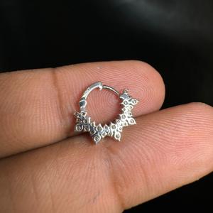 Anillo Minimalista de Diamante CVD para Septum con Diseño de Doble Halo y Calibre 16G - Product Image 2