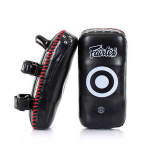 Mejor Vendido: Almohadillas de Entrenamiento de Boxeo Fairtex de Cuero Genuino, Almohadilla Curva para Golpes de Kick Boxing, Escudo de Golpeo para MMA y Muay Thai - Product Image 1