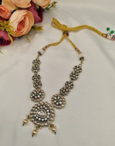 Conjunto de collar nupcial de lujo con piedras Kundan sin tallar, pendientes, Maang Tikka, borlas de perlas, Dori ajustable, joyería de boda al por mayor - Product Image 5