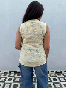 Top Corto sin Mangas para Mujer, Color Amarillo Suave, Estampado Floral, Viscosa y Rayón, Corte Holgado, Estilo Casual para Jeans, Oficina, Verano - Product Image 3