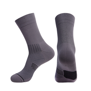 High Quality Soft Breathable Cotton <b>Running</b> Compression Crew Sports <b>Socks</b> for Men Women training workout men women - Product Image 3