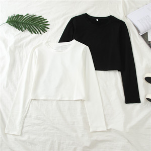 เสื้อยืดครอปแขนยาวผ้าฝ้ายสำหรับผู้หญิงแบบเรียบๆ สั่งทำขายส่งได้ - Product Image 4