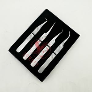 Pinzas profesionales de Extensión de pestañas de acero inoxidable en tono plateado, herramientas de belleza con diseño de corazón, aplicador de puntas de fibra sostenible - Product Image 3