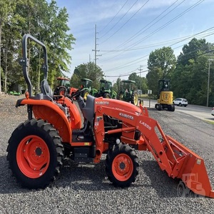 รถแทรกเตอร์เกษตรคูโบต้า L3560 รุ่น Heavy Duty ขับเคลื่อน 4 ล้อ พร้อมเครื่องยนต์และชุดเกียร์ปั๊มน้ำ 30 แรงม้า อเนกประสงค์ เหมาะสำหรับงานในฟาร์ม - Product Image 1