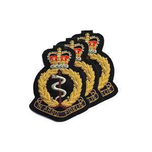 Insignias de Encaje Bordadas a Mano Personalizadas con Pasador de Seguridad, Tela Dorada, 3D, OEM, ODM, Venta al por Mayor, Insignias de Moda para Uniformes - Product Image 6