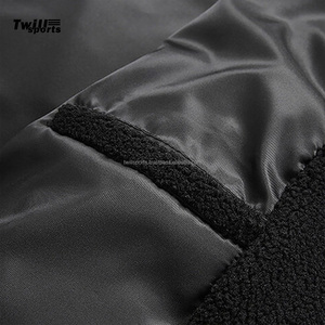 Faites l'expérience d'une chaleur et d'un style inégalés avec notre luxueuse collection de vestes Sherpa 2025 pour hommes - Product Image 6