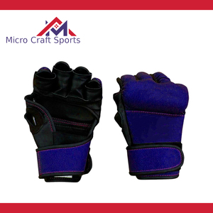 Gants de boxe et de MMA professionnels en cuir PU avec logo personnalisé, fermeture réglable, antidérapants, sangle de poignet ajustable, fabriqués au Pakistan - Product Image 3