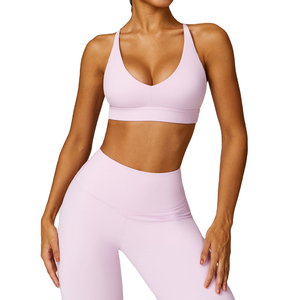 Sujetador deportivo de yoga transpirable de alta sujeción con cuello en V profundo y espalda cruzada, resistente a las arrugas, para mujer, de Micah Corporation. - Product Image 1