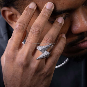 Lightning Bolt Anillo de diamantes de moissanita hecho a medida La mejor joyería de hip hop en plata 925 VVS moissanite hip hop diseño de joyería - Product Image 2
