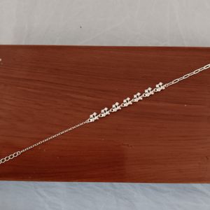 สร้อยข้อมือเงินแท้ 925 รูปผีเสื้อประดับเพชรคิวบิกเซอร์โคเนียสำหรับผู้หญิง เครื่องประดับสวยหรู ดีไซน์เรียบหรู ขัดเงาอย่างดี เหมาะสำหรับงานแต่งงานและงานปาร์ตี้ - Product Image 1