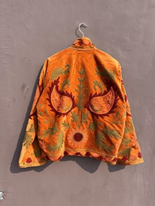 เสื้อแจ็คเก็ตกำมะหยี่พรีเมียมงานฝีมือสุดหรูสไตล์อินเดียดั้งเดิมสำหรับผู้หญิง แขนยาว เปิดด้านหน้า ทรงคาร์ดิแกน เสื้อคลุมแบบสั้น - Product Image 2