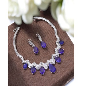 Elegante conjunto de collar y aretes de circonita plateada de alta calidad, ideal para bodas y fiestas, colección para mujer. - Product Image 1