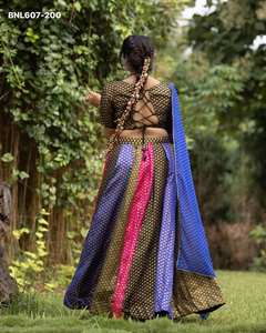 Última colección de ropa festiva: Lehenga-Choli y Dupatta de seda con tejido Kali y Butti multicolor, proveedor de Surat - Product Image 5