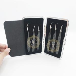 Pince à épiler de luxe en acier inoxydable à logo personnalisé, motif cœur durable, paillettes argentées, poudre noire pour cils – Vente chaude - Product Image 4