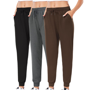 Pantalon de jogging personnalisé pour femme, coupe large, idéal pour les loisirs par temps chaud - Product Image 3