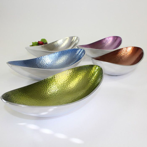 Cuencos de lujo para servir comida, de alta calidad, chapados en oro, hechos con metal de la mejor calidad, con diseño de loros y flores, al precio más bajo. - Product Image 3