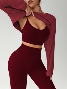 Ensemble de yoga et fitness élégant Atlaset trois pièces pour femme – Tenue de sport sans couture avec leggings taille haute, brassière et veste – Marque personnalisable - Product Image 5
