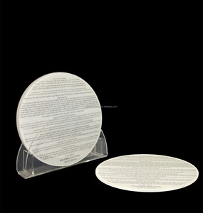 Tarjetas Lucite Bencher al por mayor con elegante soporte Dorado: una sofisticada adición a las celebraciones Judías - Product Image 3