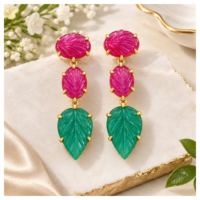 Boucles d'oreilles pendantes en laiton plaqué or 18 carats avec pierre précieuse sculptée en feuille de jade vert et rubis, style bohème, bijoux fantaisie pour femme