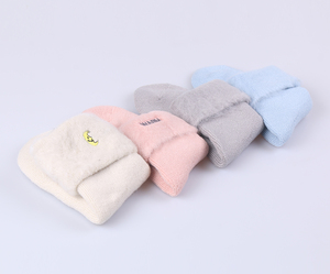 Nouvelles chaussettes thermiques d'hiver pour femmes, chaussettes épaisses unisexes chaudes avec broderie épaisse et brossée - Product Image 3