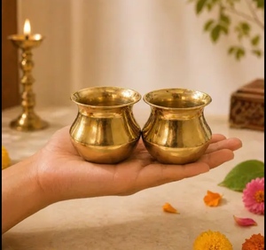หม้อน้ำทองเหลืองแบบจีนโบราณ Radhe ขนาด 250 มล. ภาชนะตกแต่งพร้อมฝาปิด ราคาขายส่งสำหรับเครื่องดื่มแบบกำหนดเองได้ สินค้าจากอินเดีย - Product Image 3