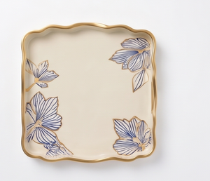 Bandeja de Servir Moderna de Metal Esmaltado Crema con Motivo Floral Azul, Borde Ondulado Dorado y Asas Laterales Recortadas, Plato para Mesa de Centro o Tocador - Product Image 3