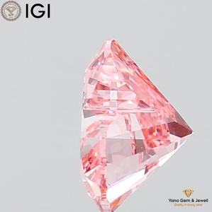 Diamante Cultivado en Laboratorio CVD con Certificación IGI, Claridad VS1, Color Rosa Intenso, 1.50 Quilates, Forma de Corazón, para Colgante Solitario - Product Image 4