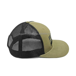 Casquette Trucker en Maille Personnalisée avec Logo Brodé, Casquette à 6 Panneaux avec Patch Brodé, Respirante et Structurée pour Hommes – Vente en Gros - Product Image 4