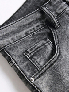 กางเกงยีนส์ทรงสกินนี่ขาดๆ เซอร์ๆ สไตล์ New Jeans สำหรับผู้ชาย กางเกงยีนส์เดนิมทรงเข้ารูปยืดได้ แต่งดีเทลขาดๆ สำหรับผู้ชาย - Product Image 5
