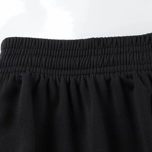 Tenues de football personnalisées avec design et logo, fabriquées au Pakistan, collection 2026, qualité supérieure, vente en gros à prix abordable, ensemble de football 100% polyester - Product Image 3
